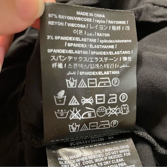 Guess Black Zip Up Shorts Romper With Drawstring Waist Gold Details Size M - Picture 10 of 11